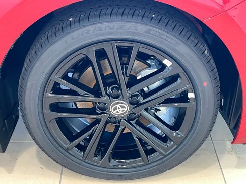 New 2026 Toyota Camry SE w/ Convenience Package FWD image 4