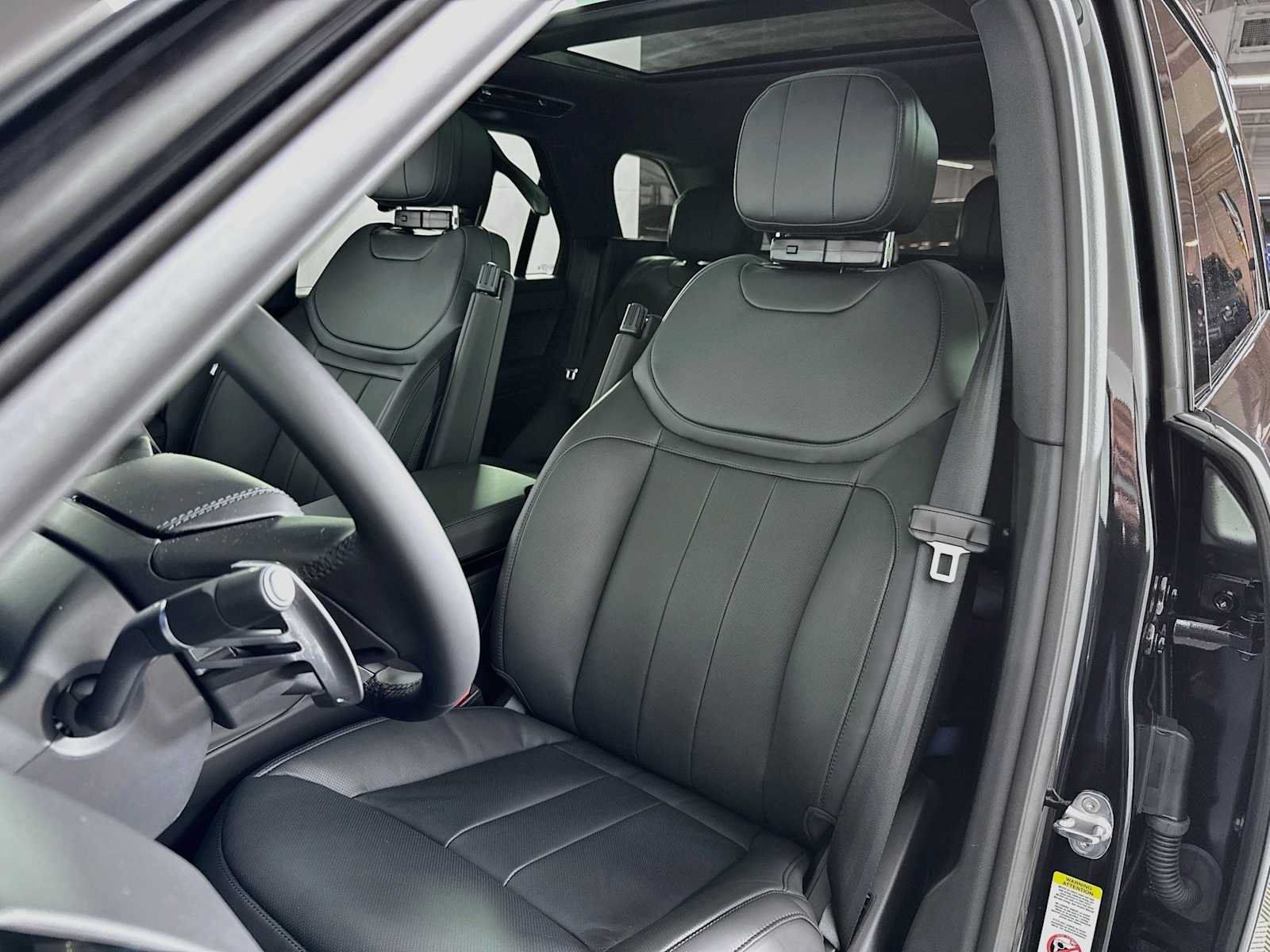 New 2026 Land Rover Range Rover Sport Dynamic SE AWD/4WD image 10