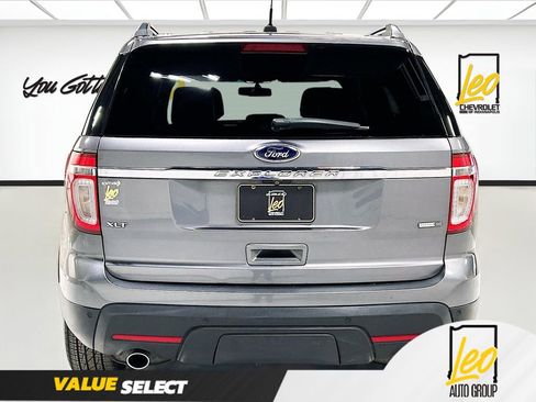 Used 2014 Ford Explorer XLT w/ Equipment Group 202A image 6