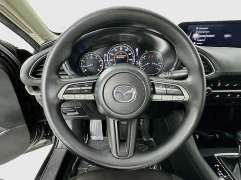 Used 2021 MAZDA MAZDA3 s FWD image 11