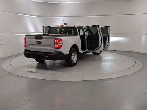 New 2025 Ford Maverick XL image 9