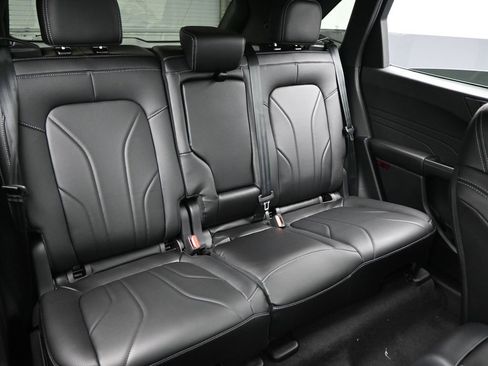 New 2025 Ford Escape SE w/ PHEV Premium Package image 34