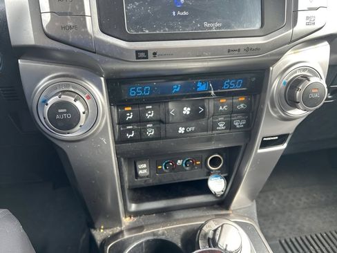 Used 2018 Toyota 4Runner Limited AWD/4WD image 28