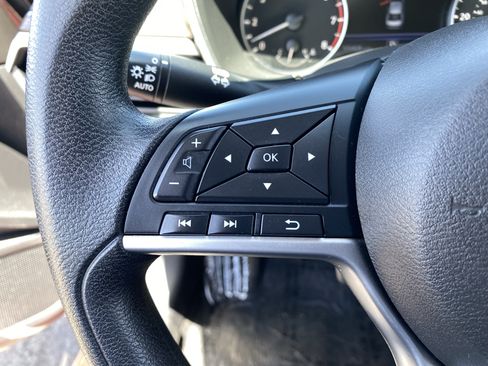 Used 2024 Nissan Altima 2.5 SV FWD image 26