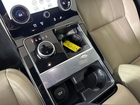 Used 2018 Land Rover Range Rover Velar R-Dynamic SE image 20