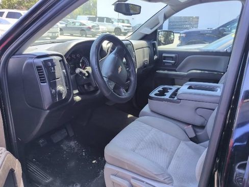 Used 2018 Chevrolet Silverado 1500 Custom w/ Custom Value Package RWD image 6