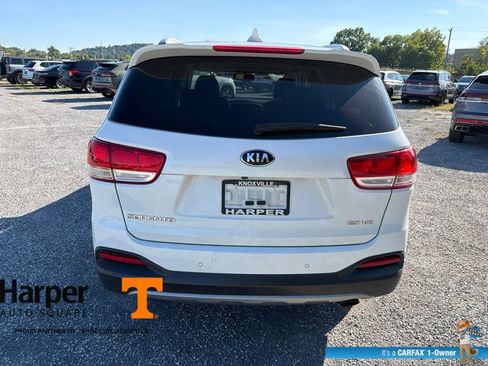 Used 2018 Kia Sorento EX FWD image 4