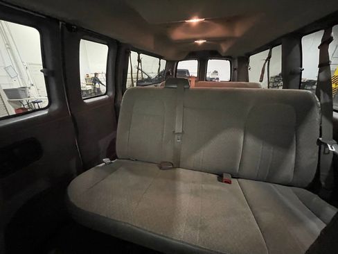 Used 2017 Chevrolet Express 3500 LT w/ LT Preferred Equipment Group image 32