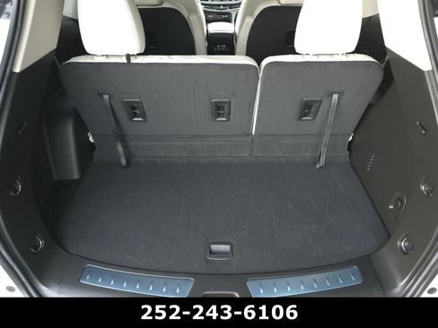 Used 2023 Buick Enclave Essence w/ Experience Buick Package FWD image 35