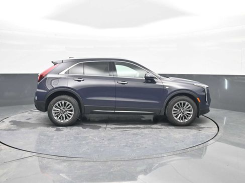 Used 2024 Cadillac XT4 Premium Luxury image 9