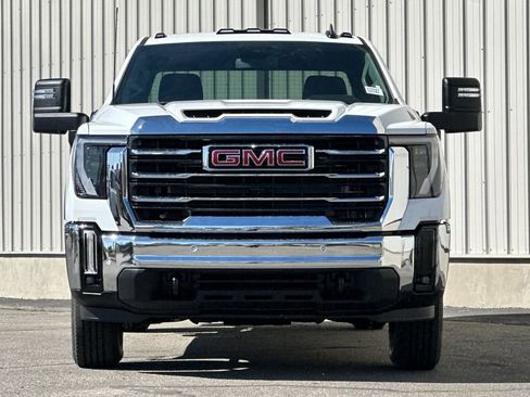 New 2026 GMC Sierra 2500 SLE w/ SLE Value Package; image 3
