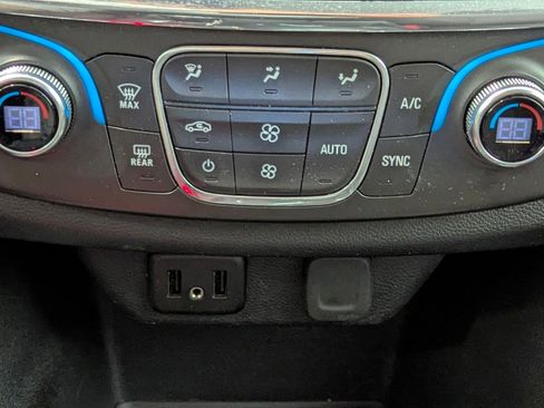 Used 2018 Chevrolet Traverse LS w/ LPO, Cargo Package image 27