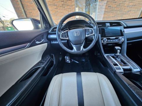 Used 2017 Honda Civic EX-L image 2