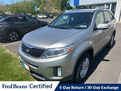 Used 2015 Kia Sorento LX FWD image 2