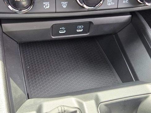 Certified 2025 Honda Accord SE image 29