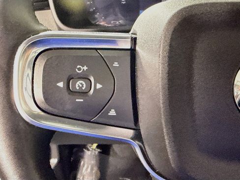 Used 2026 Volvo XC40 B5 Plus AWD/4WD image 14