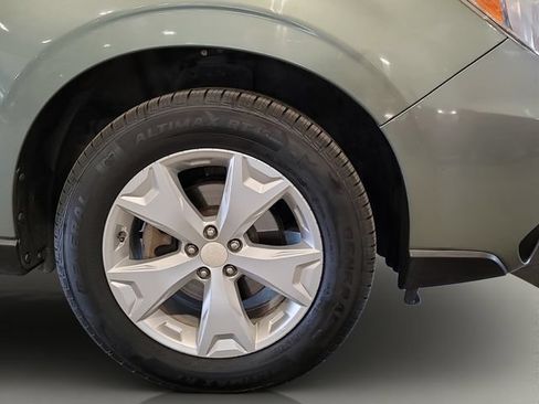 Used 2015 Subaru Forester 2.5i Limited AWD/4WD image 29