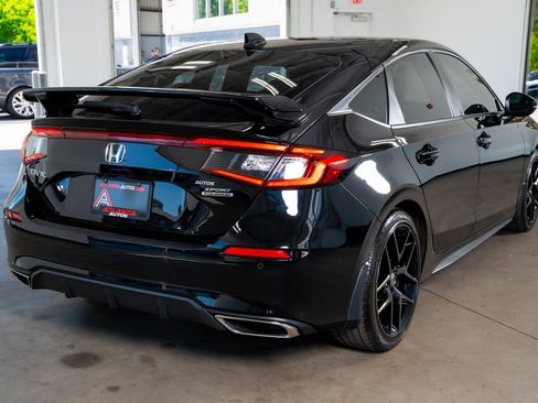 Used 2024 Honda Civic Sport Touring image 8