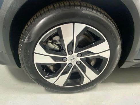 Certified 2025 Volvo V60 B5 Cross Country Plus image 5