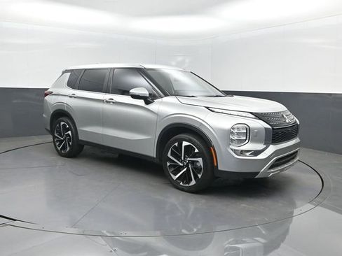 Used 2022 Mitsubishi Outlander SE AWD/4WD image 31