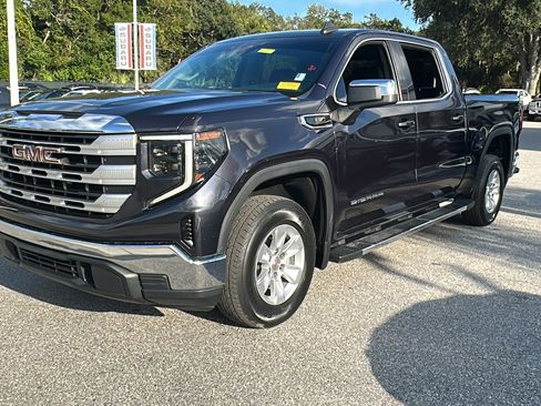 Used 2022 GMC Sierra 1500 SLE image 3