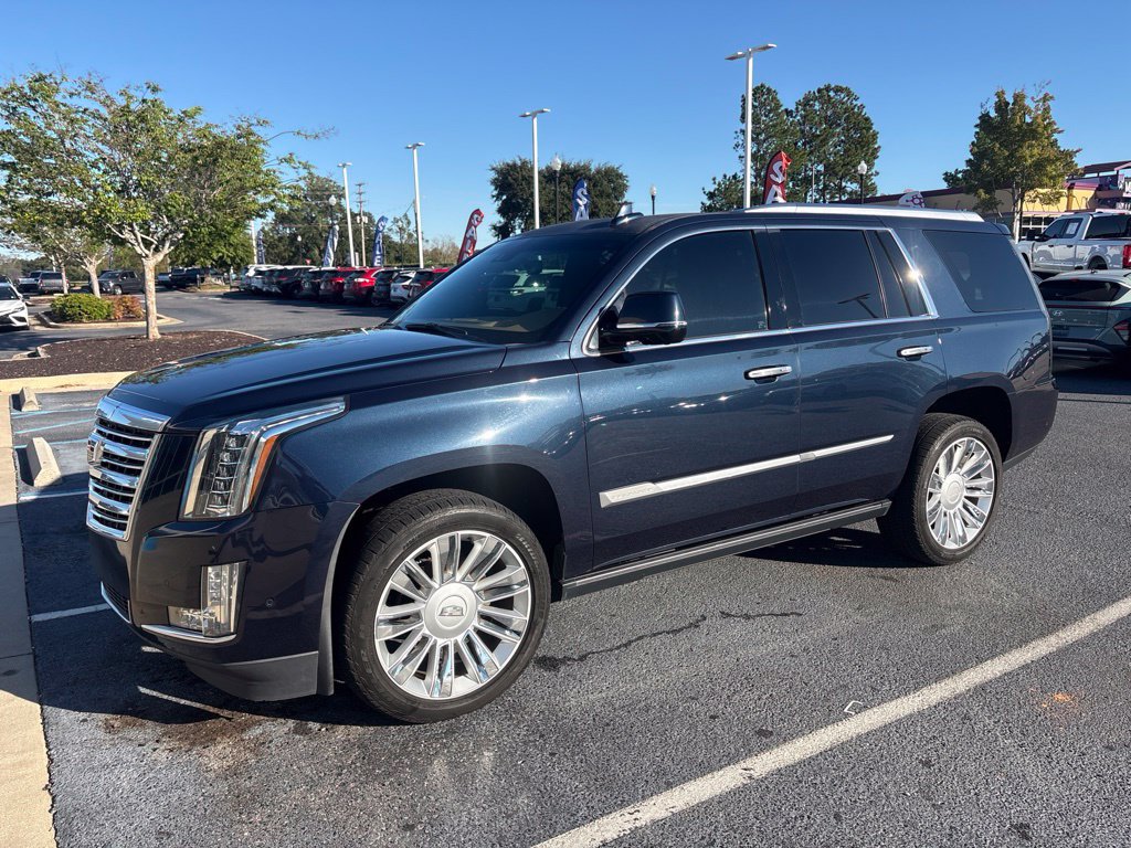 Used 2017 Cadillac Escalade Platinum AWD/4WD image 1
