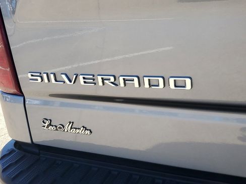 Used 2025 Chevrolet Silverado 1500 Custom image 6