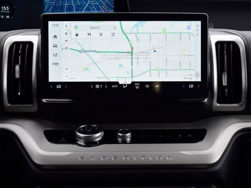 New 2026 Ford Expedition Active image 11