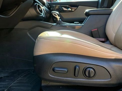 Used 2023 Chevrolet Blazer Premier w/ Enhanced Convenience Package image 28