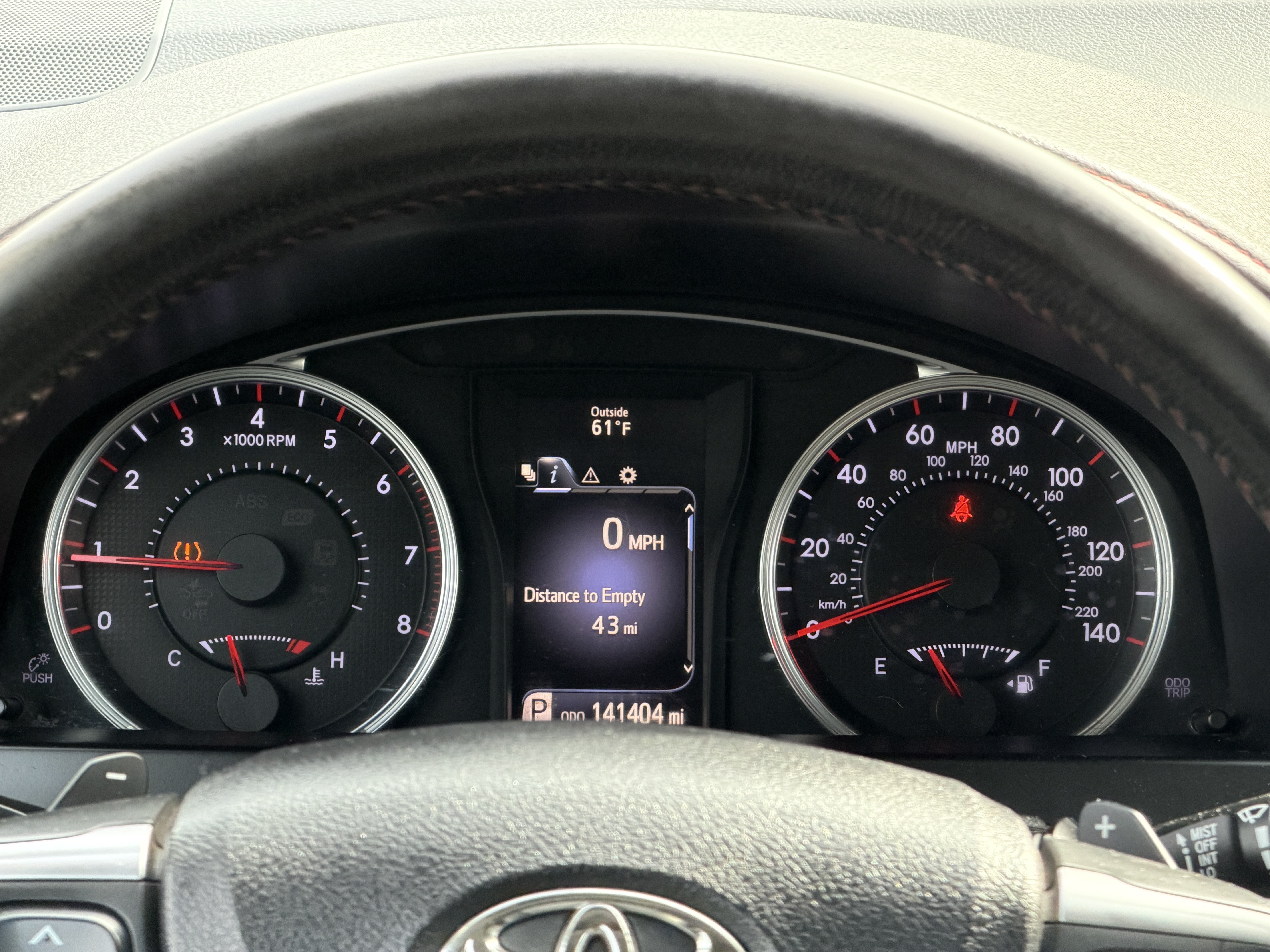 Used 2015 Toyota Camry SE FWD image 14