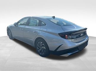 New 2026 Hyundai Sonata Blue FWD video 3