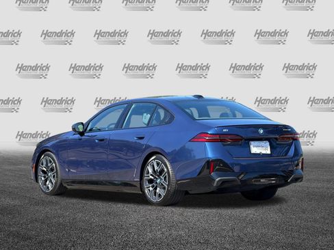 Used 2025 BMW i5 xDrive40 w/ Executive Package image 7