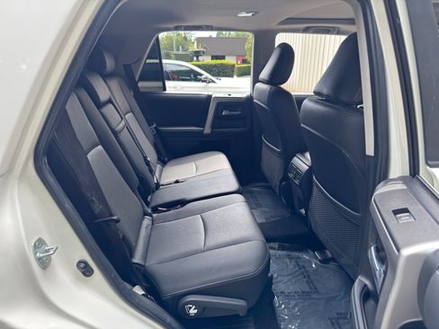 Used 2021 Toyota 4Runner SR5 Premium w/ Moonroof Package AWD/4WD image 37