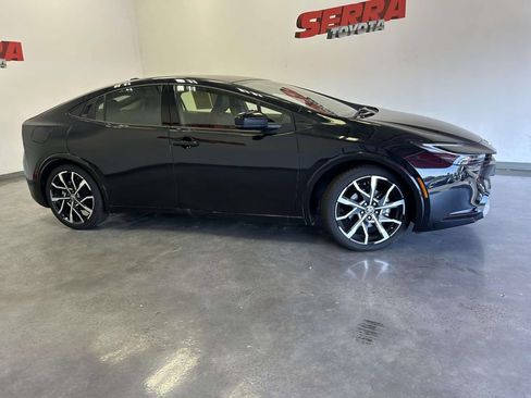 Used 2026 Toyota Prius Plug-In Hybrid FWD image 2