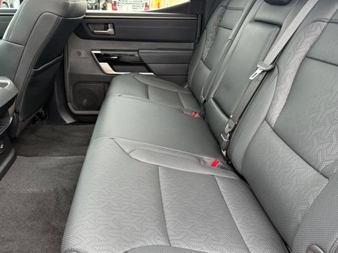 Used 2025 Toyota Tundra Limited AWD/4WD image 27