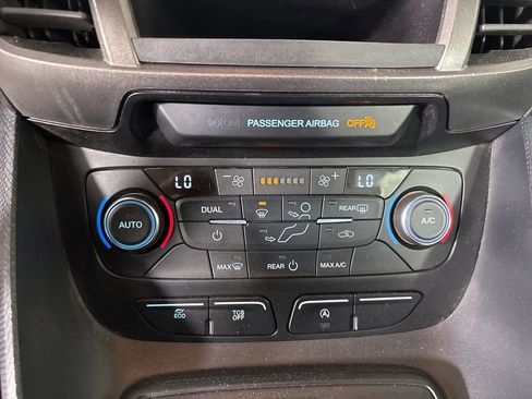 Used 2022 Ford Transit Connect XL FWD image 16