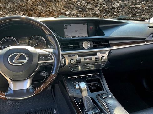 Used 2016 Lexus ES 350 image 6