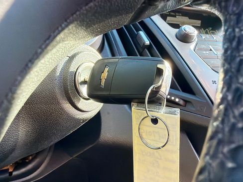 Used 2016 Chevrolet Equinox LTZ w/ Enhanced Convenience Package image 9