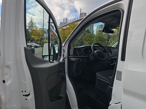 Used 2024 Ford Transit 250 Low Roof w/ Exterior Upgrade Package RWD image 15