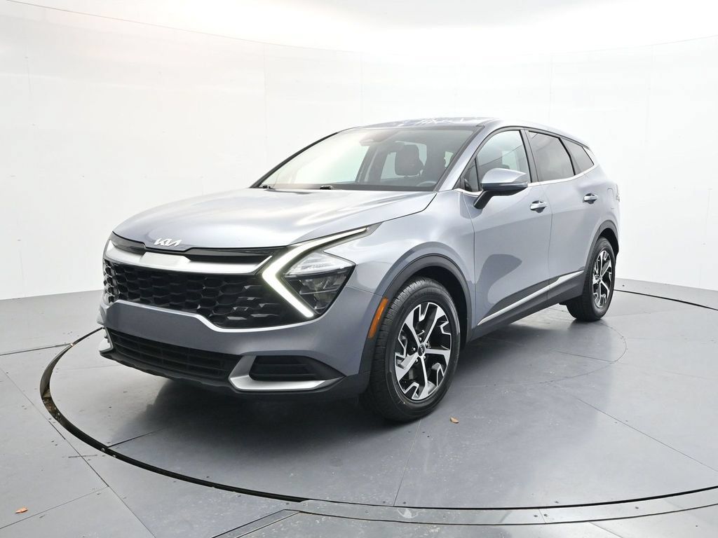 Used 2023 Kia Sportage EX FWD image 3