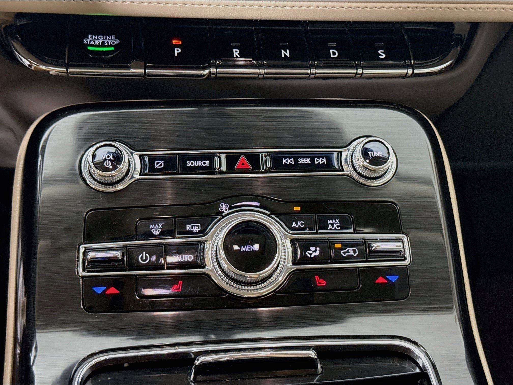 Used 2022 Lincoln Nautilus FWD w/ Premium Package image 17