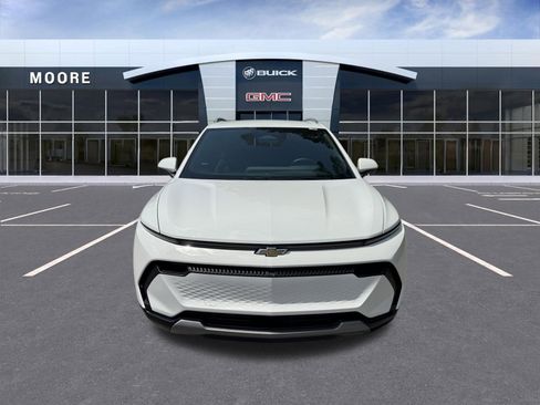Used 2024 Chevrolet Equinox EV LT FWD image 3