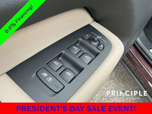 New 2026 Volvo XC60 B5 Plus image 26