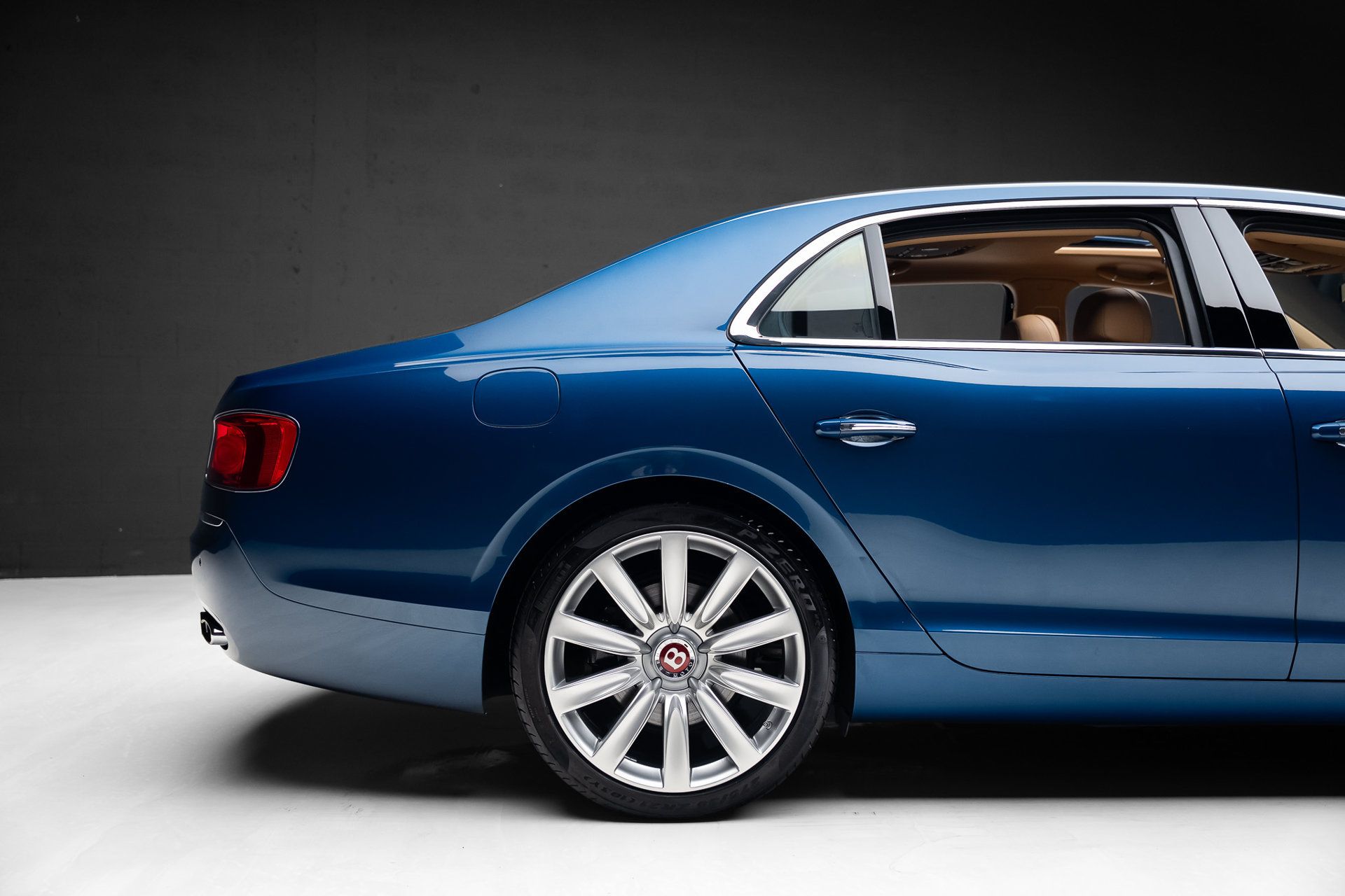 Used 2016 Bentley Flying Spur V8 AWD/4WD image 36