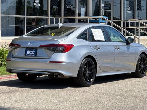 Used 2023 Honda Civic Sport image 4