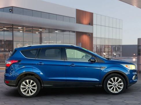 Used 2017 Ford Escape Titanium w/ Equipment Group 301A AWD/4WD image 8