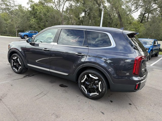 Used 2025 Kia Telluride S FWD image 4