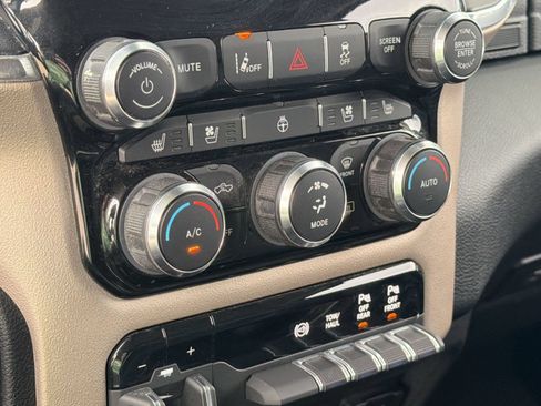 Used 2024 RAM 2500 Laramie w/ Safety Group AWD/4WD image 18