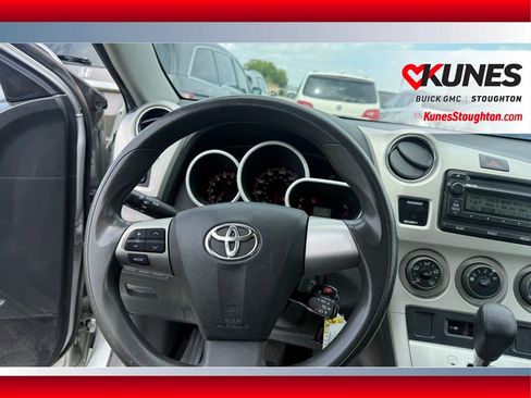 Used 2013 Toyota Matrix L FWD image 34