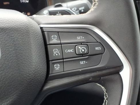 New 2026 Jeep Grand Cherokee Laredo AWD/4WD image 19